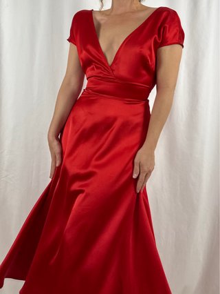 Vestido satinado rojo Retro Stage