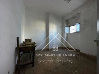 Edificio en venta en Cabra