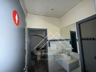 Edificio en venta en Cabra