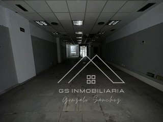 Edificio en venta en Cabra