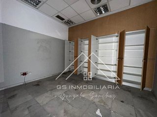 Edificio en venta en Cabra