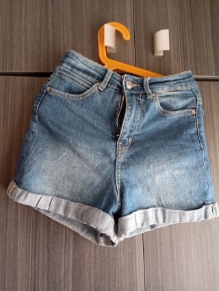 Lote Ropa: Shorts Vaqueros y Faldas