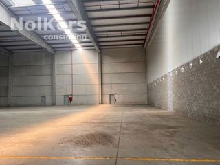 Nave industrial en alquiler en Celrà