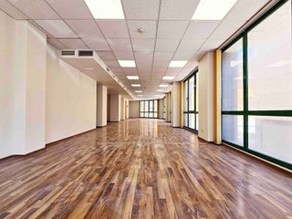 Oficina en alquiler en La Plana en Esplugues de Llobregat