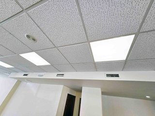 Oficina en alquiler en La Plana en Esplugues de Llobregat