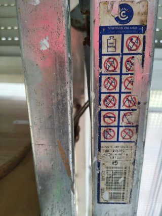 Escalera aluminio plegable