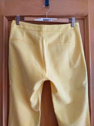 Pantalones Zara amarillos
