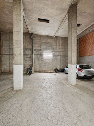 Garaje en venta en La Magdalena - Versalles en Avilés