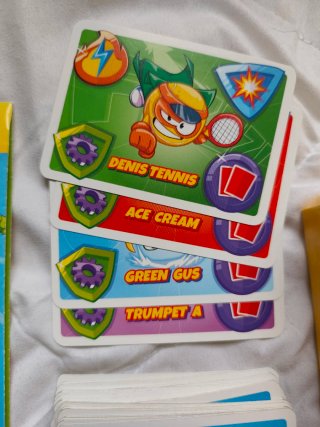 Juego de Cartas Superthings 5 Figuras