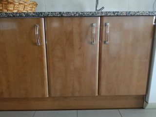 Mueble de cocina madera y cristal