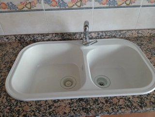 Mueble de cocina madera y cristal