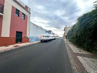 Terreno en venta en La Paz en Alcalá de Guadaira