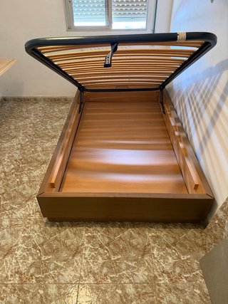Cama nido de madera y plástico
