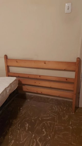 Cabecero de pino