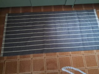 Tapete rayas gris y blanco