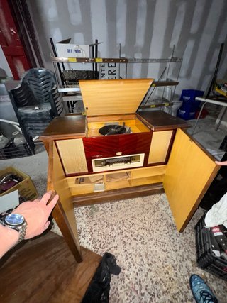 Radio Tocadiscos Antiguo