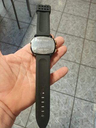 Reloj Time Force Negro y Dorado