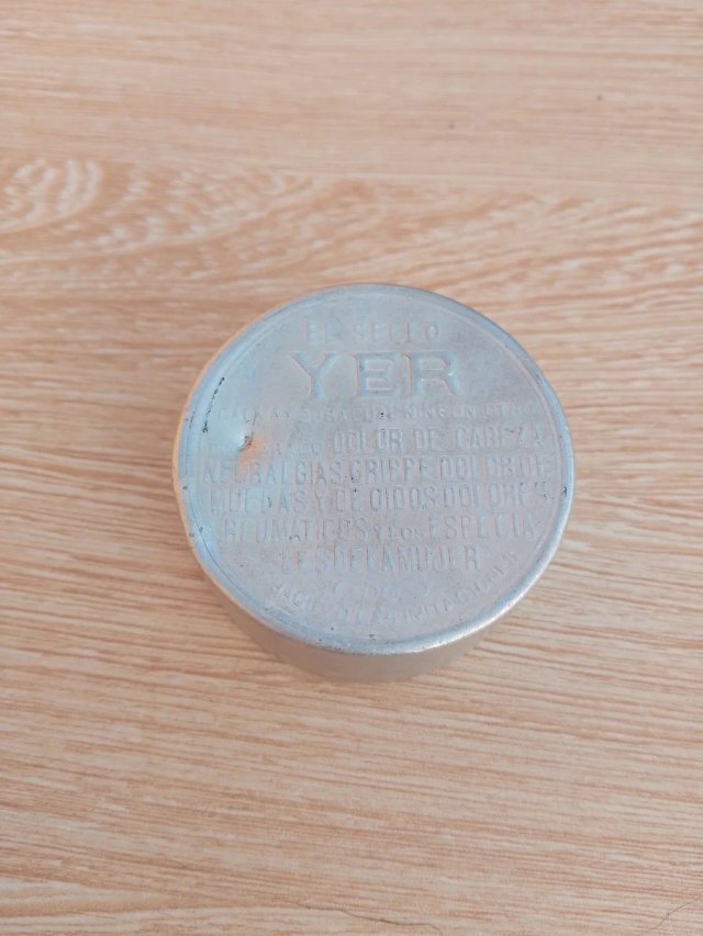 Lata metálica Sello Instantáneo YER 4 pesetas
