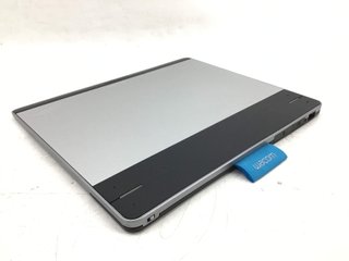 Tableta Gráfica Wacom CTH-480