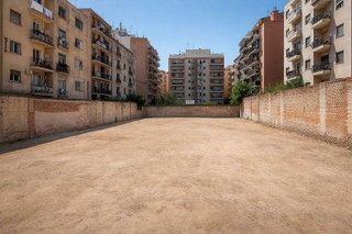 Solar en venta en Santa Eugènia en Girona