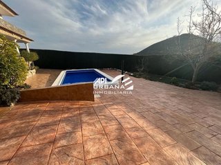 Casa en venta en Lucena