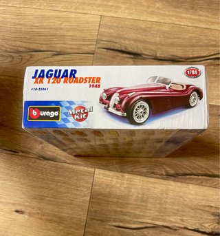 Maqueta Jaguar XK 120 Roadster 1948 Bburago 1/24