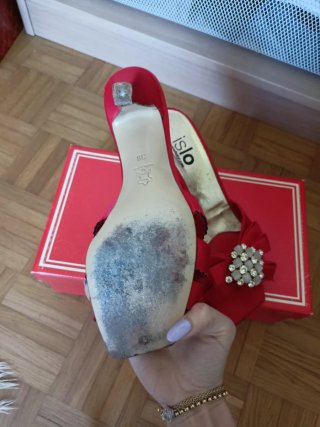 Scarpe Islo rosse con tacco e strass