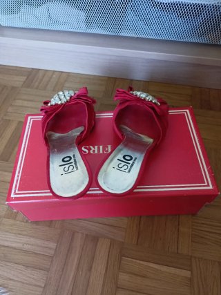 Scarpe Islo rosse con tacco e strass