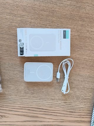 Batería Portátil Magnética + Cable