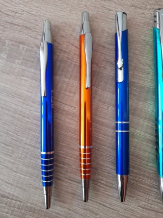 Lote Bolígrafos  metalizados  x 4€