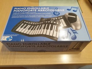 Piano Enrollable 61 Teclas Sensibles