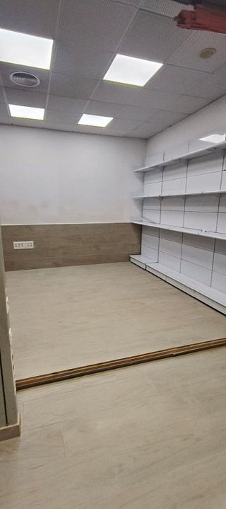 Local comercial en venta en Benetússer