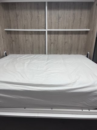 Cama abatible con sillón