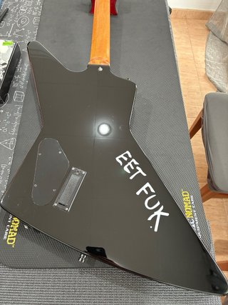Epiphone Explorer 84 + EMG Het Set (incluye funda)
