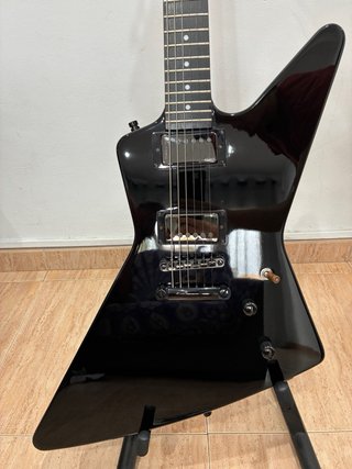 Epiphone Explorer 84 + EMG Het Set (incluye funda)
