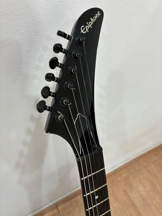 Epiphone Explorer 84 + EMG Het Set (incluye funda)
