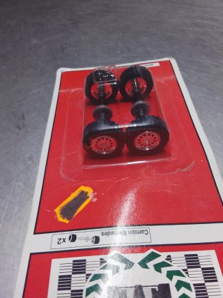 Scalextric Ejes y Corona Camión Mercedes