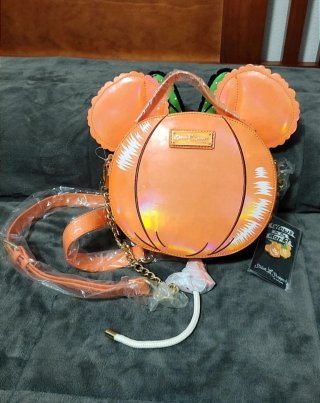 Loungefly Minnie Mouse.