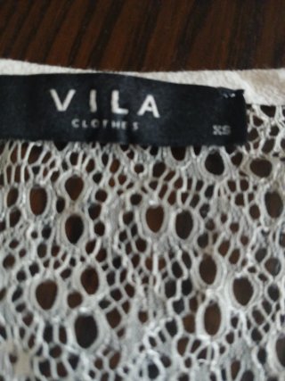 Blusa VILA encaje V.