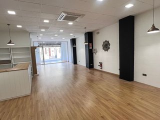Local comercial en alquiler en Elda