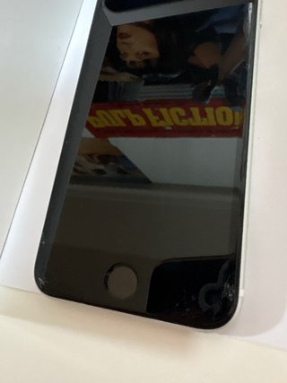 iPhone SE 2020 Plata (Pantalla Rota)