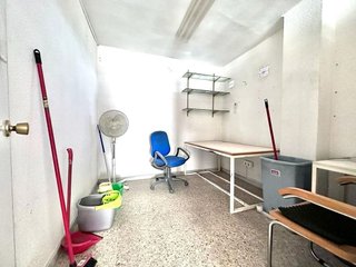 Oficina en alquiler en Centro en Almería