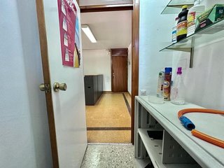 Oficina en alquiler en Centro en Almería