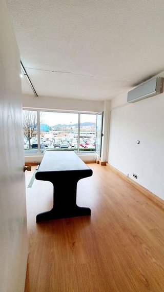 Local comercial en venta en Inmobiliaria - Barreda en Torrelavega