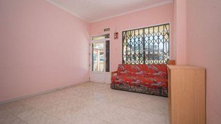 Local comercial en venta en Torrelamata - La Mata en Torrevieja