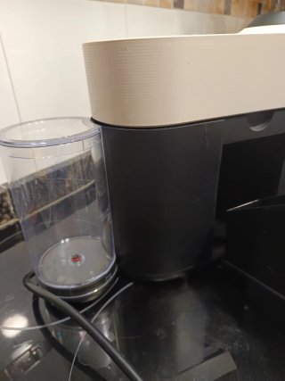 Cafetera Nespresso Vertuo Blanca
