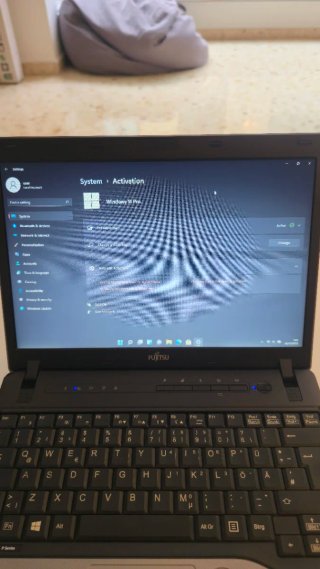 Portátil Fujitsu LIFEBOOK P702 i5 8GB RAM