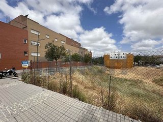Terreno en venta en Lucena