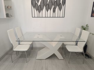 Mesa Comedor Cristal Pie Blanco Lacado