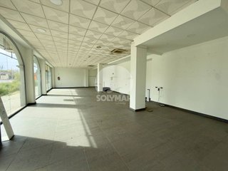 Local comercial en venta en Capuchinos en Vélez-Málaga